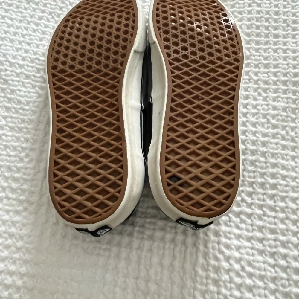 Vans - Picture 4 of 4